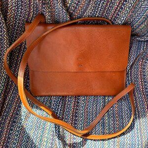 M0851 Leather Envelope Style Crossbody